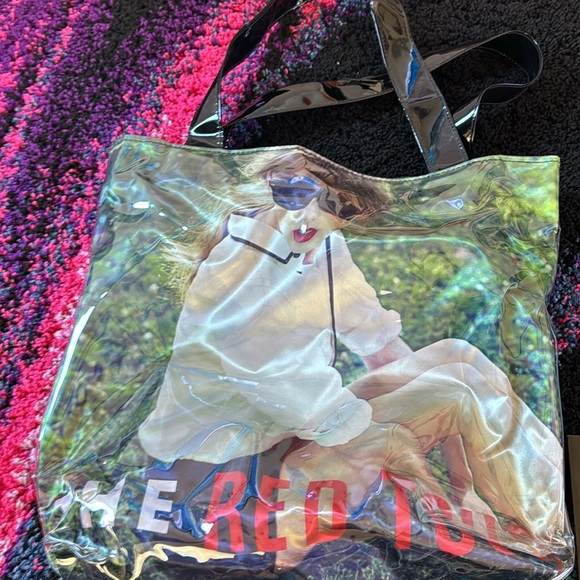 TAYLOR SWIFT Lot Programs Blanket VIP Cards Bracelets Bag Red Fearless Speak Now - Picture 10 of 13